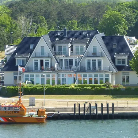 Lotsenhaus, Atelier Meerblick Apartment Rostock